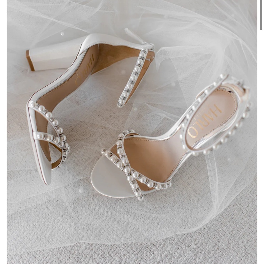 Harlo Alexene Pearl Block Heels- ivory
